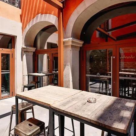 Le Couvent - Hostel *