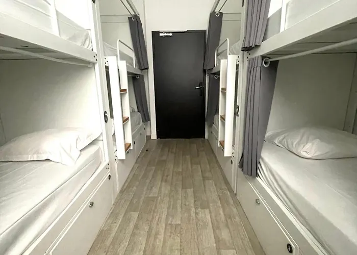 Le Couvent - * קרקסון