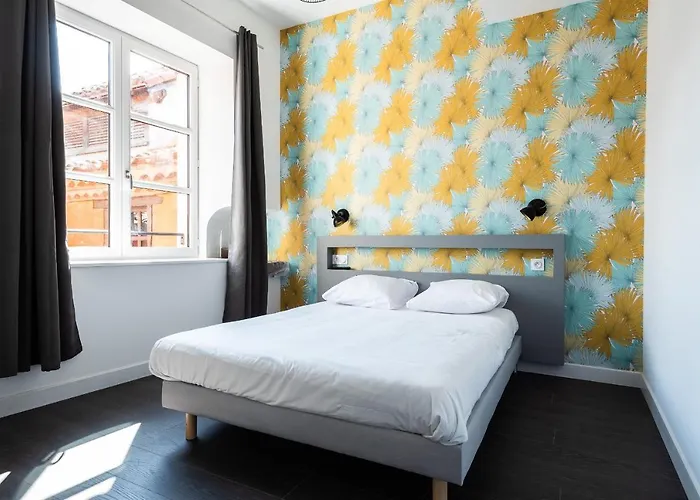 Hostel Le Couvent - *